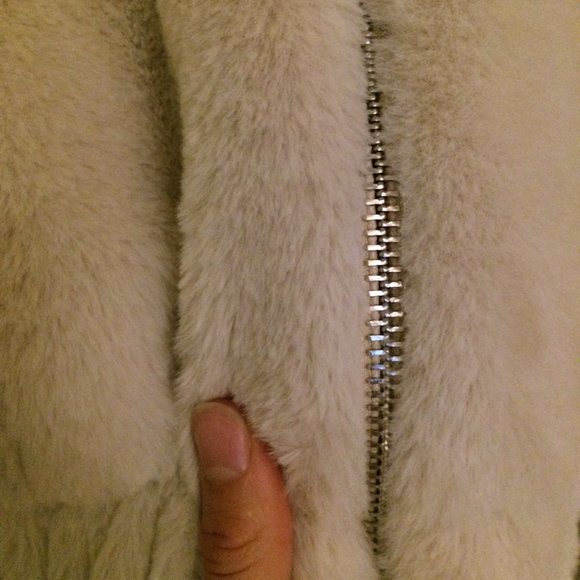 Garage Faux Fur Cream Bomber Jacket - Picture 4 of 8